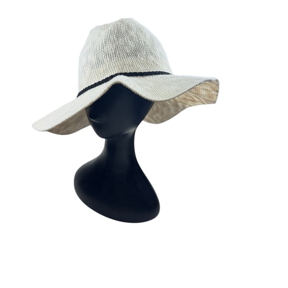 RACHEL ZOE. Black and Cream Hat Elegant Accessory - Picture 3 of 13
